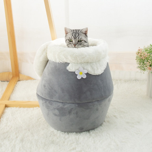 Warm Shapable Cat Bed